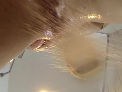 In den arsch, Bad, Grosse titten, Tschechisch, Nackt, Orgasmus, Piercing, Muschi