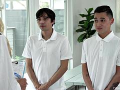 Chica, Verga grande, Tetas grandes, Rubia, Mamada, Sexo duro, Madres para coger, Tetas