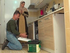 Amateur, Sucer une bite, En levrette, Cuisine, Seins naturels, Rasée, Adolescente, Nénés