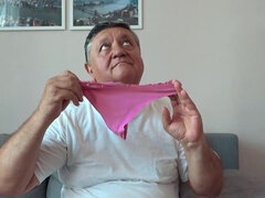Tussi, Grosser schwanz, Blondine, Blasen, Grossvater, Handjob, Muschi, Eng