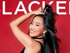 18 años, Asiático, Culo grande, Verga grande, Mamada, Estilo perrito, Flaco, Adolescente