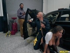 Wohlbeleibte schöne frauen, Grosser arsch, Blasen, Braunhaarige, Hundestellung, Handjob, Milf, Natürlichen titten