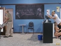 Accidente, Culo, Tetas grandes, Mamada, Estilo perrito, Corridas faciales, Madres para coger, Tetas