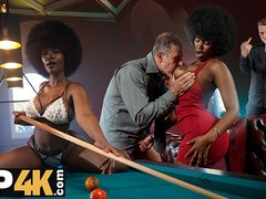 18 años, Culo grande, Tetas grandes, Morena, Engañando, Papá, Hd, Interracial