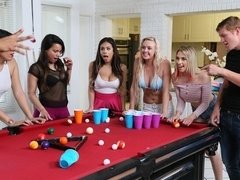 Blonde, Sucer une bite, Branlette thaïlandaise, Léchez, Chatte, Adolescente, Plan cul à trois, Voyeur
