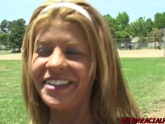 デカチン, ブロンド, フェラチオ, 巨乳な, イく瞬間, イマラチオ, 異人種間, オッパイの