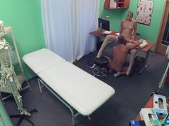 Amateur, Médecin, En levrette, Branlette thaïlandaise, Pov, Chatte, Uniforme, Voyeur