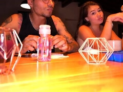 Mamada, Morena, Club, Estilo perrito, Sexo duro, Orgía, Adolescente