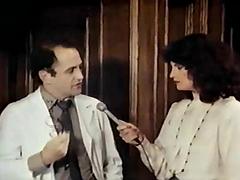 18 jahre, Tussi, Grosse titten, Blondine, Braunhaarige, Erotischer film, Titten, Vintage