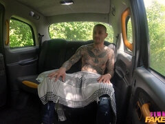 Beautiful Driver has her Ass Eaten in Taxi - What Are You Doing Back There? - Goran Abramovic