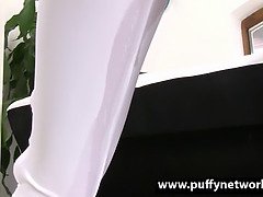 ブロンド, ズームショット, ディルド, 指いじり, Hd, 放尿, 一人, ティーン