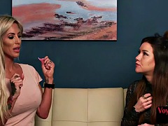 Любители, Британки, Женское доминирование, Фетиш, Каблуки, Милф, Тату, Подглядывание