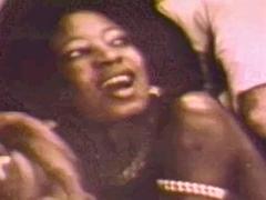 Grosse bite, Noire, Sucer une bite, Tir de sperme, Noir ébène, Faciale, Film complet, Rétro ancien
