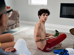 Schlafzimmer, Grosse titten, Kleid, Brille, Handjob, Küche, Muschi, Tätowierung