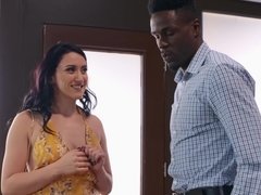 Анальный секс, Большая жопа, Брюнетки, Измена, Секс без цензуры, Межрасовый секс, Натуральные сиськи, Тату