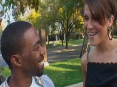 Grosser schwanz, Schwarz, Kehlenfick, Interrassisch, Milf, Muschi, Rasiert, Dürr