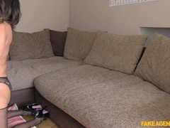 Amateur, Anal, Cul, Éjaculation interne, En levrette, Doigter, Bureau, Chatte