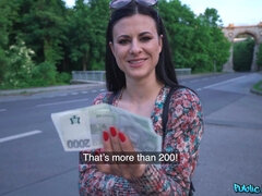 Nana, Gros seins, Sucer une bite, Brunette brune, Queue, Seins naturels, Public, Chatte