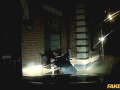Blasen, Auto, Fingern, Handjob, Im freien, Pov, Schlucken, Uniform