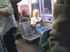 Amateur, Asiatique, Beauté, Bus, Plantureuse, Mignonne, Public, Nénés