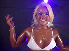 Tanned ☀️ White lady Blackface - 1080p FHD female jav dance suntan chav