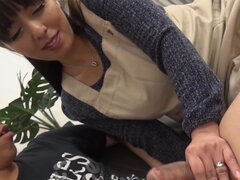 Asiatisch, Blasen, Braunhaarige, Vollbusig, Handjob, Pov