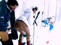 Grosser schwanz, Auto, Tschechisch, Schwanz, Fingern, Natürlichen titten, Realität, Tätowierung