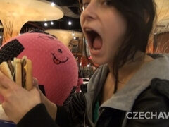 18 летние, Сногсшибательные, Ванна, Собачьи, Пальцем, Домашнее видео, На публике, Молоденькие