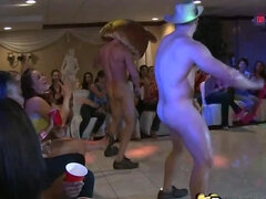 茶髪の, チン, 手コキする, ハードコア, 異人種間, ラティーナ, 淫乱熟女, パーティ