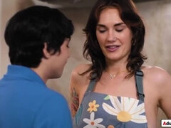 In den arsch, Blasen, Vollbusig, Kehlenfick, Milf, Mutti, Nackt, Spanisch