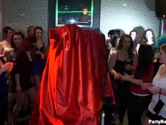 Enthousiasteling, Naakte man aangeklede vrouw, Aangekleed, Gek, Groep, Hardcore, Feest