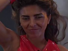 Lieveling, Blond, Pijpbeurt, Sperma shot, Handbeurt, Hardcore, Tieten likken, Oud