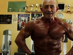 Bodybuilder Mature Daddy Manuel Vanbruna (No Sex With Music)