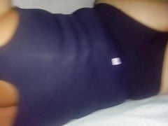 Esposa rabuda acistindo