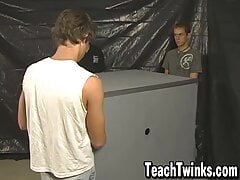 Fraternity newcomer Dillon Samuels sucks dicks in foursome