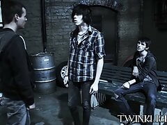 Naughty twinks Tyler Bolt and Alex Todd anal fuck in 3some