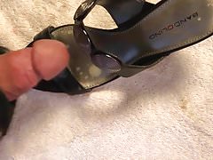 More Hot Heels--Cum Comp