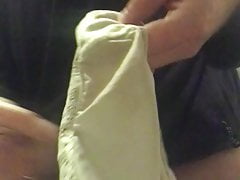 Ejac dans la culotte de ma grosse jenny