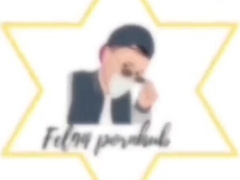 This GOOD-SIZED SAUSAGE guy jizzes fumbling his lump of meat