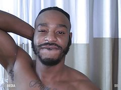 Butta Nutt shows us how he works his meat