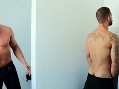 TRAILERTRASHBOYS muscular Caine O'Conner and Zac Snow breed raw in the wet