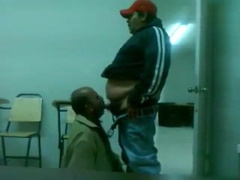 Fellating chub dude