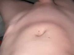 Aguantando una buena follada de boca de un twunk monstrous
