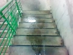 stairwell piss     Treppenhauspiss