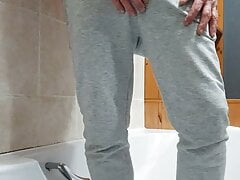 Scallyoscar pisses in his joggers