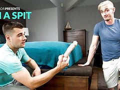 Princeton Price Finds Lance Ford's Dildo - NextDoorBuddies