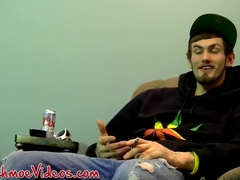 First-Timer does an dialogue before tugging and nutting