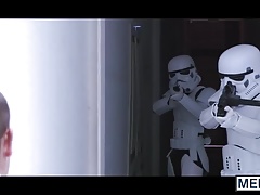 Luke Skywalker gets gangbanged and bathed in hot trooper cum