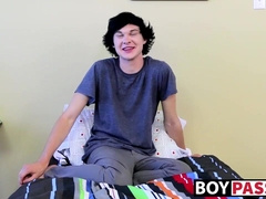 Handsome Justin Cummings stuffs his asshole with a dildo