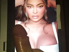 Kylie Jenner cum tribute